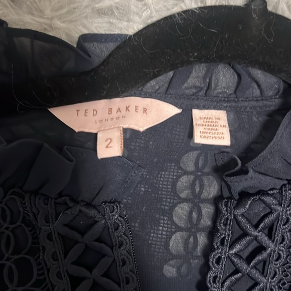 Gorgeous Ted Baker Blouse hardly worn - Picture 4 of 4